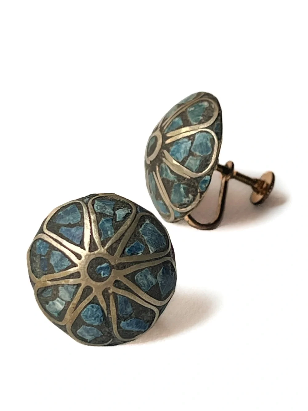 Vintage Inlaid Mosaic Turquoise Chip Brass Dome Screw Back Earrings